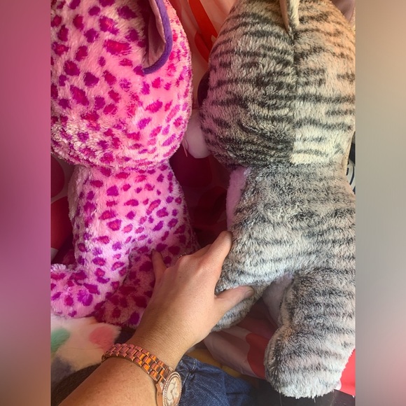 TY bundle of 2 Large 20” Kiki the Cat & Glamour the Leopard hard plushies - Picture 4 of 10